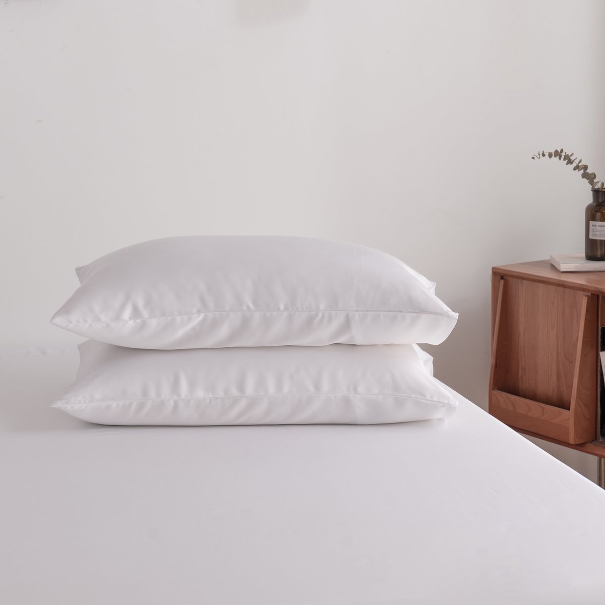 Close-up of Coco White bamboo pillowcases