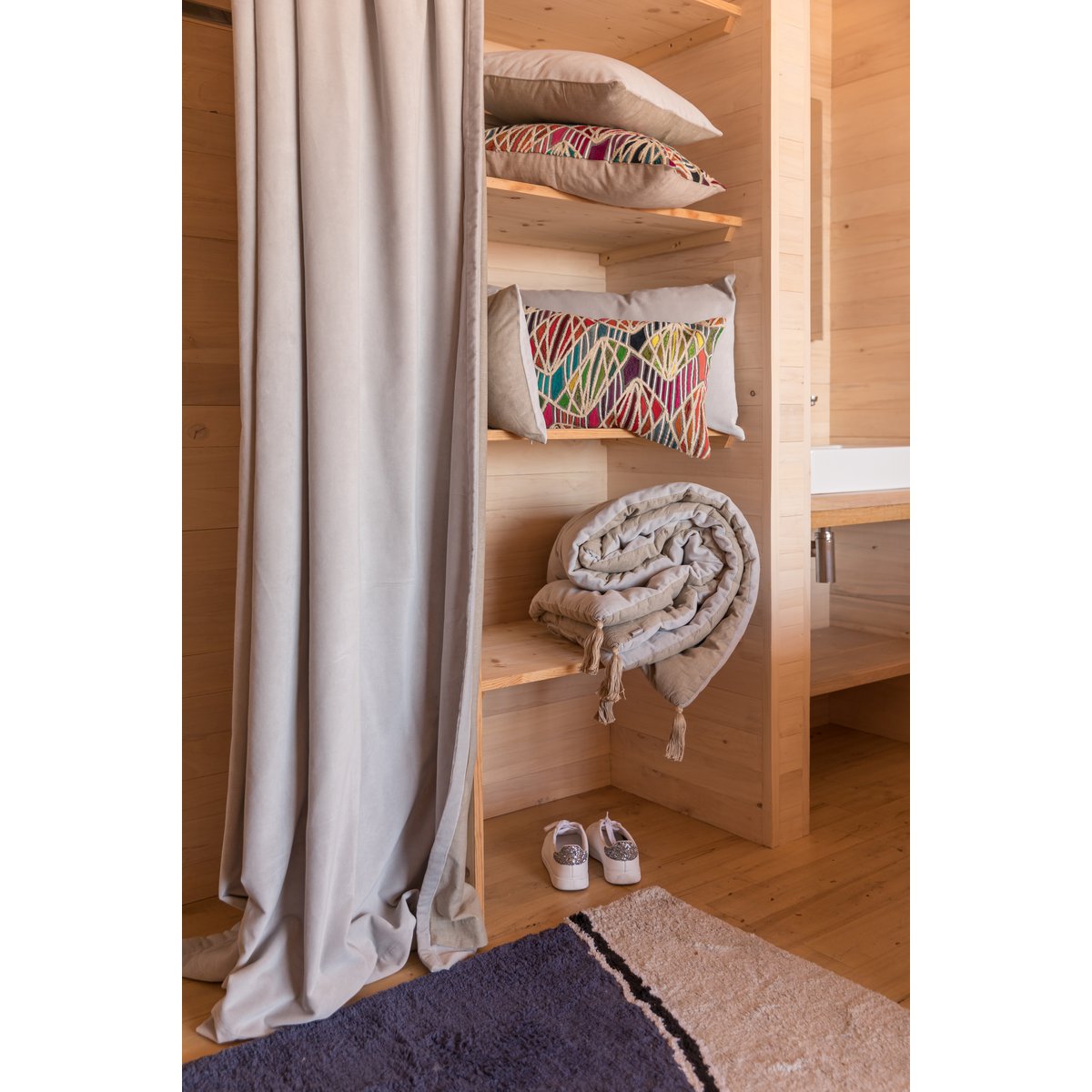 Coussin Elise en velours de coton, couleur Perle, 45 × 45 cm