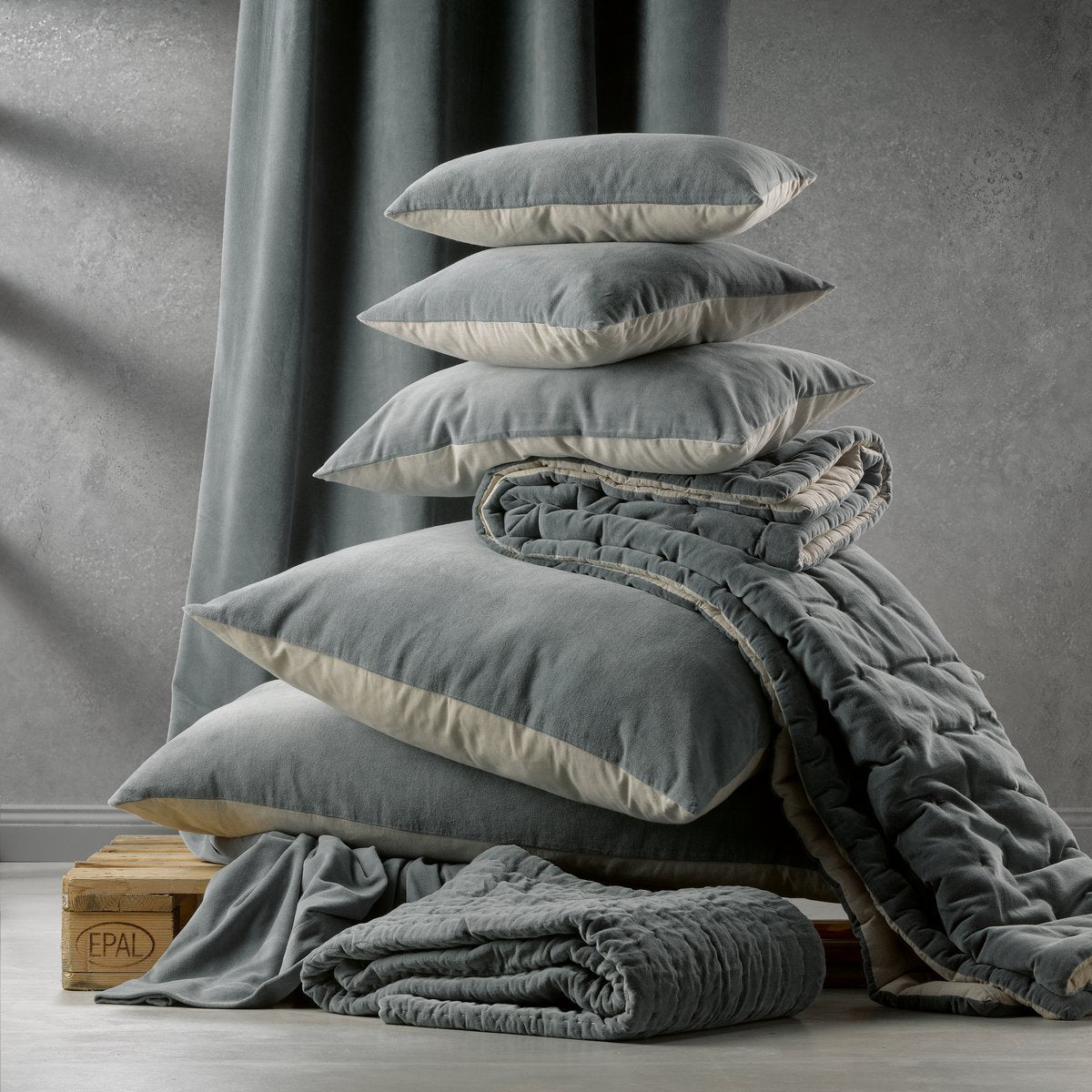 Elise cotton velvet cushion in Twine, 30×50 cm