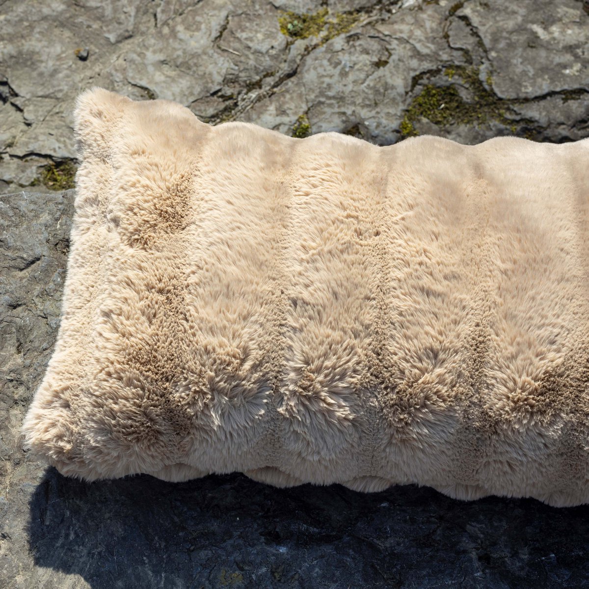 Astrid cushion in greige, 40×65 cm
