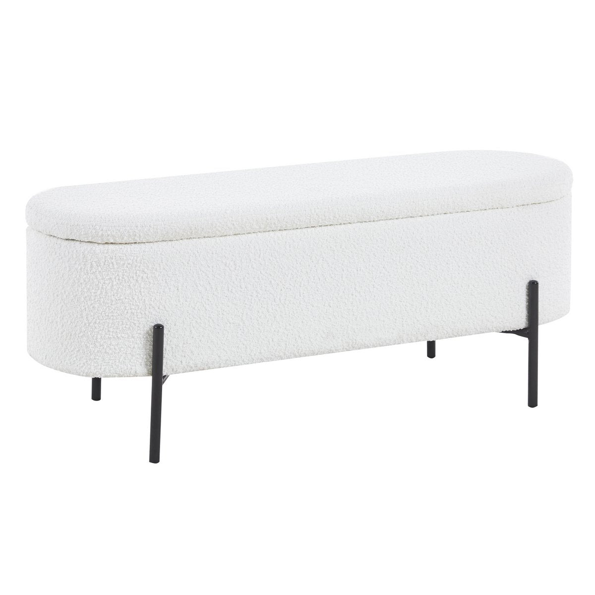 Banc de lit avec rangement en bouclé blanc sur pieds en acier noirs, vue en biais avec couvercle fermé